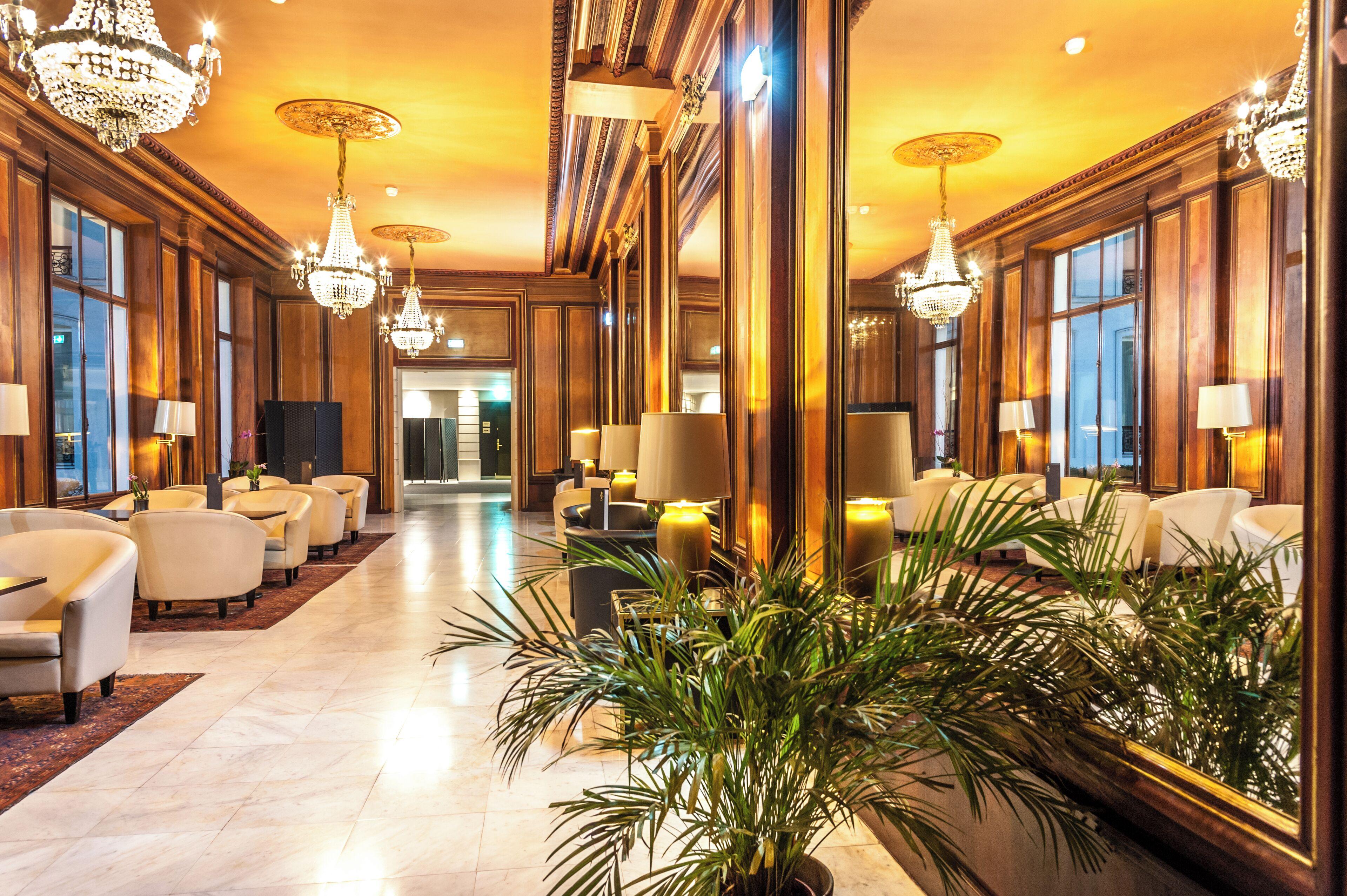 Saint Albany Hotel 4*